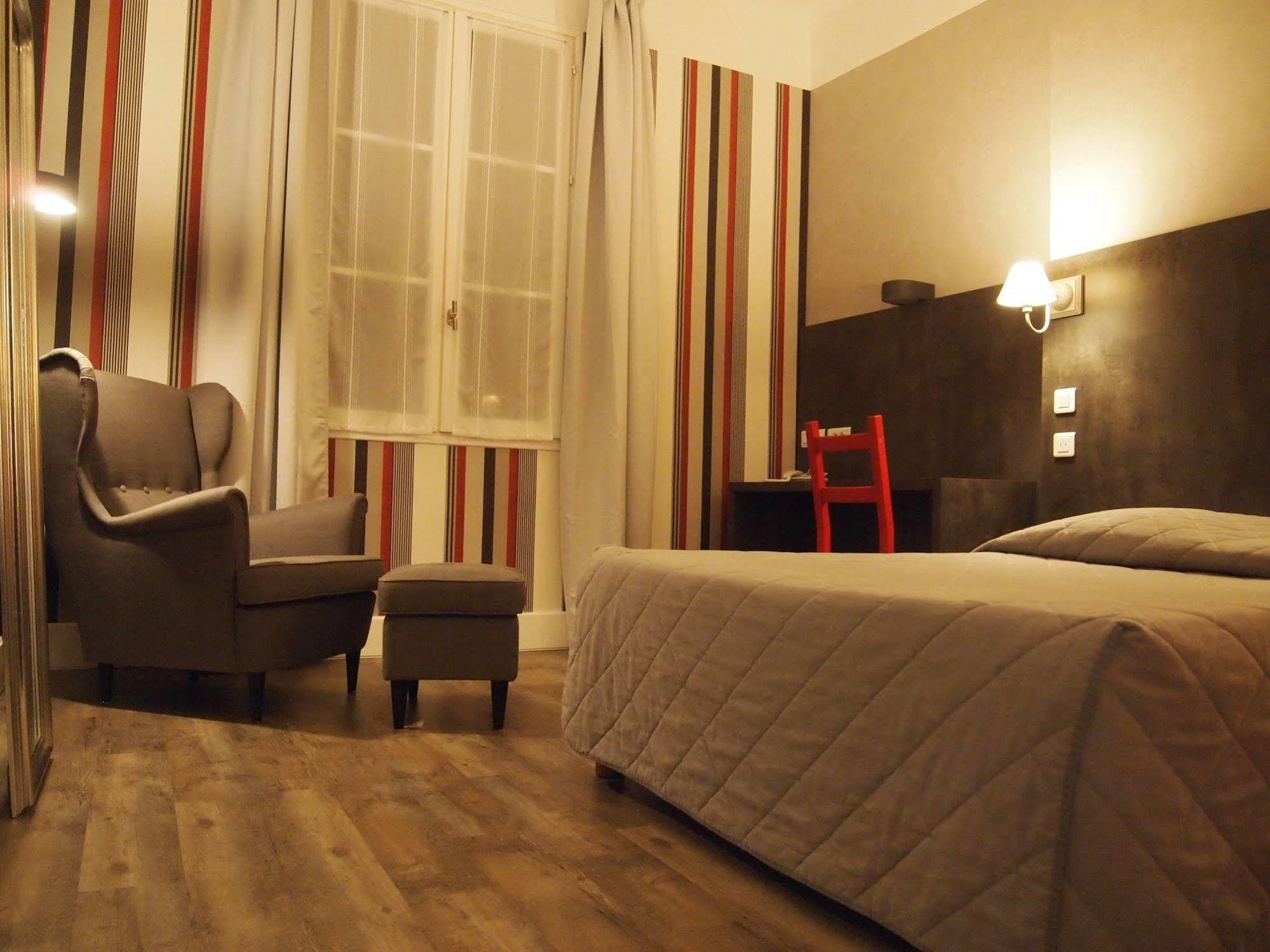 Hotel Colbert Тур Экстерьер фото